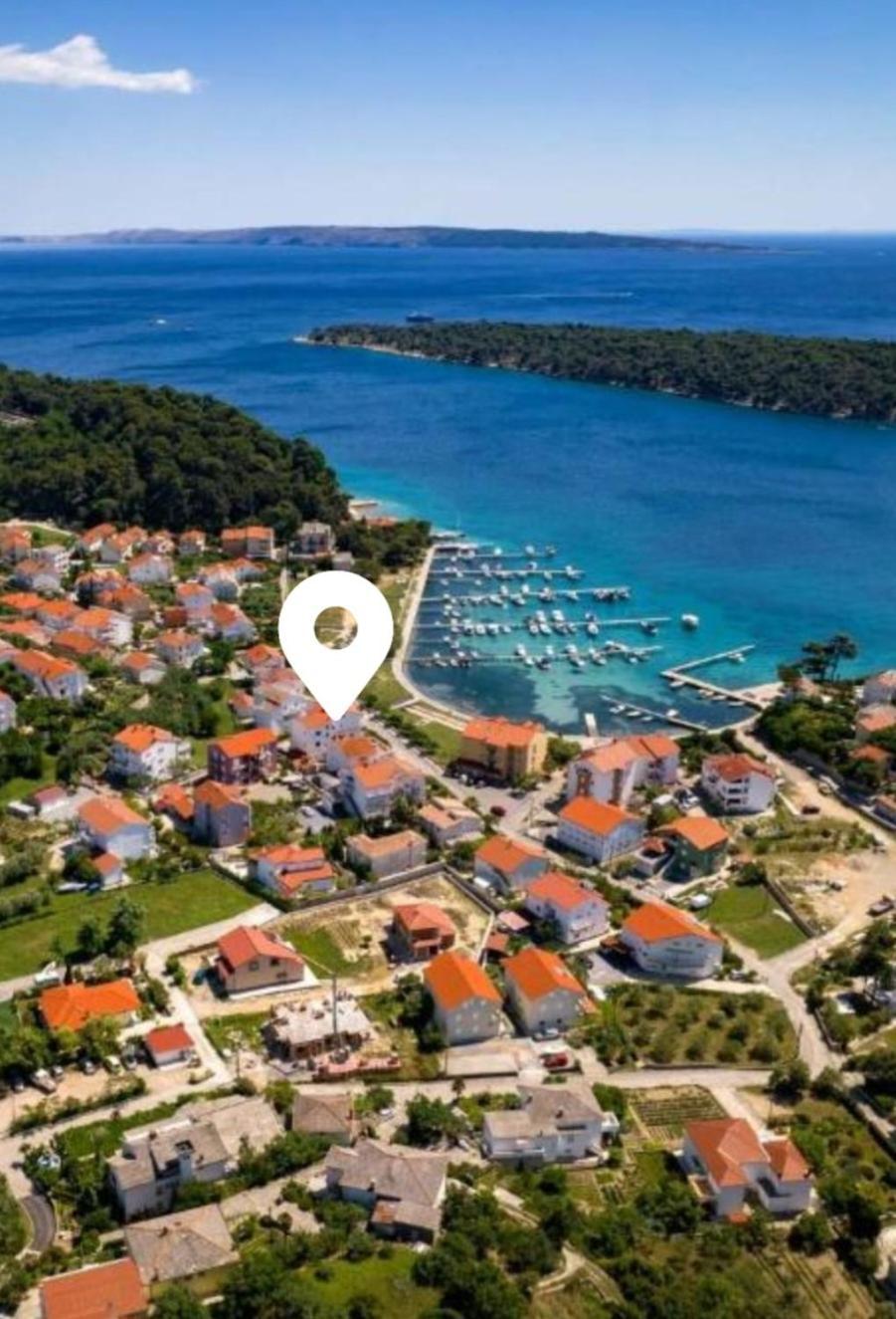 Apartmani Devcic Palit Екстер'єр фото